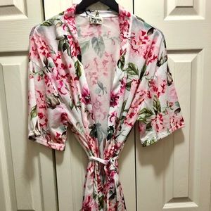 Show me your mumu pink floral robe